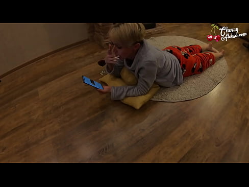 ❤️ Божевільна блондинка смокче величезний член і підстрибує на ньому - анальний секс ❌ Якісне порно у нас ❌️